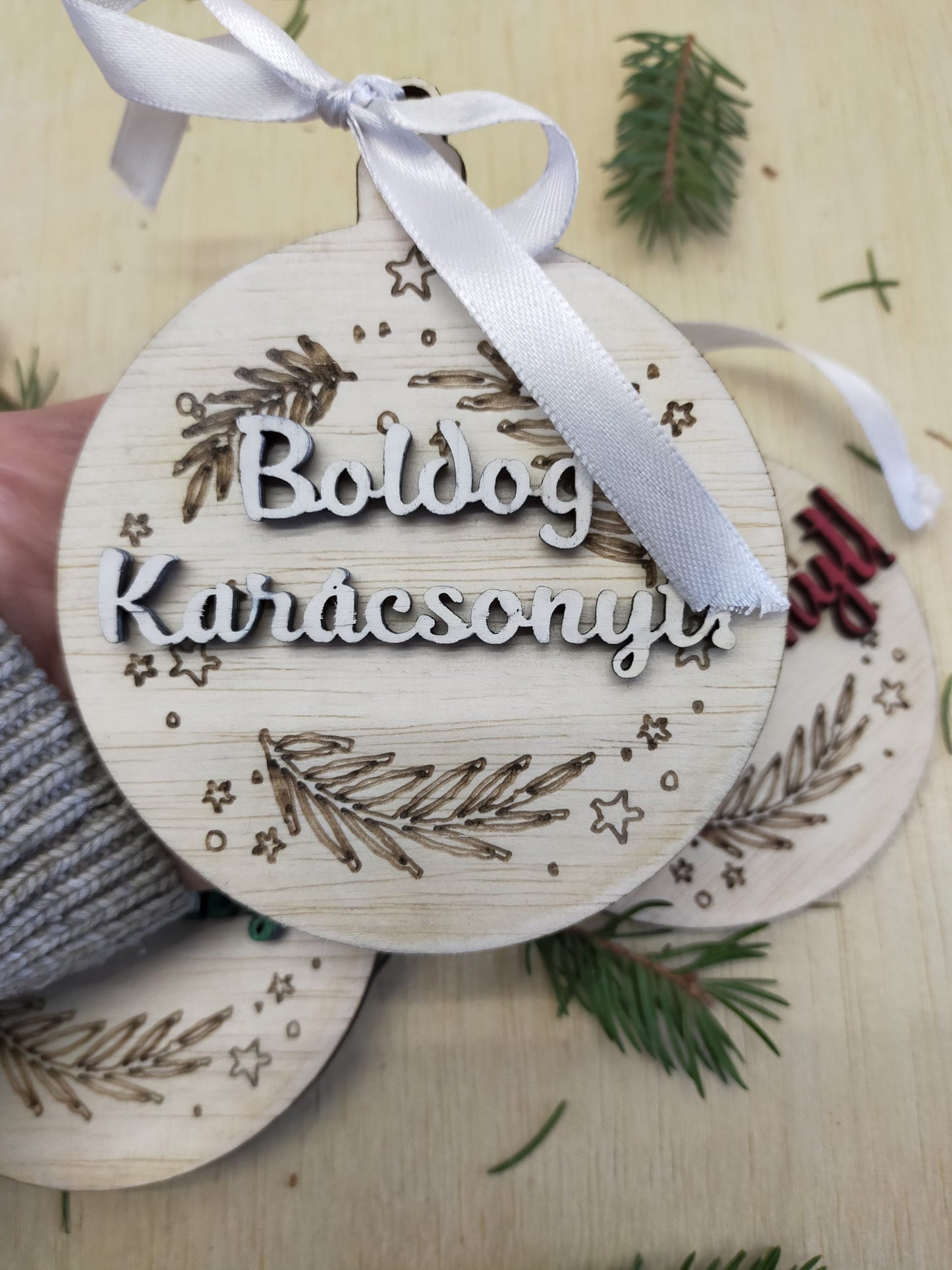 Ornament pentru brad tip glob personalizat cu nume 3D