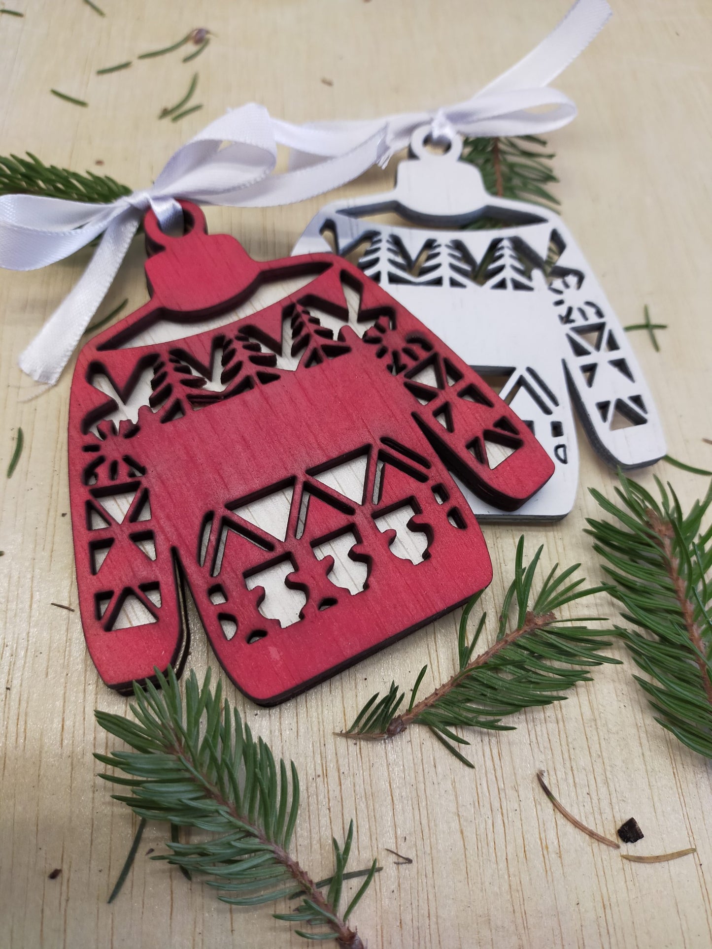 Ornament brad pulover personalizat cu nume